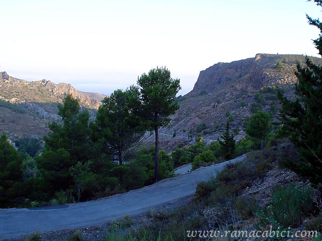 Primer tramo de la antigua carretera