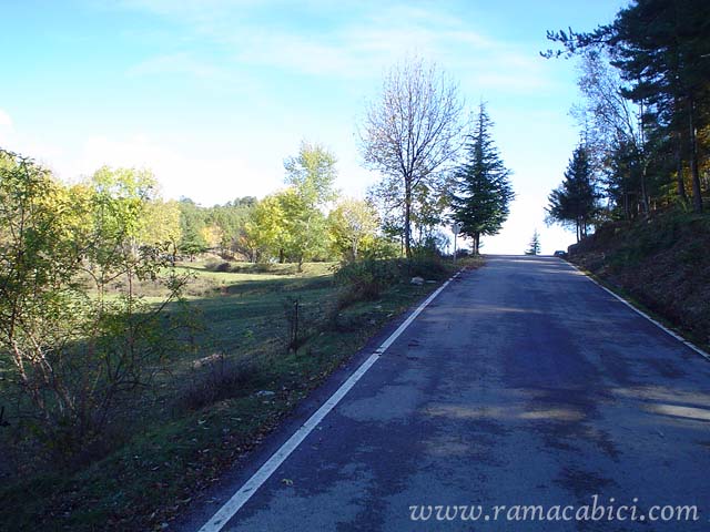 Descanso y fuente a unos 400m. para coronar